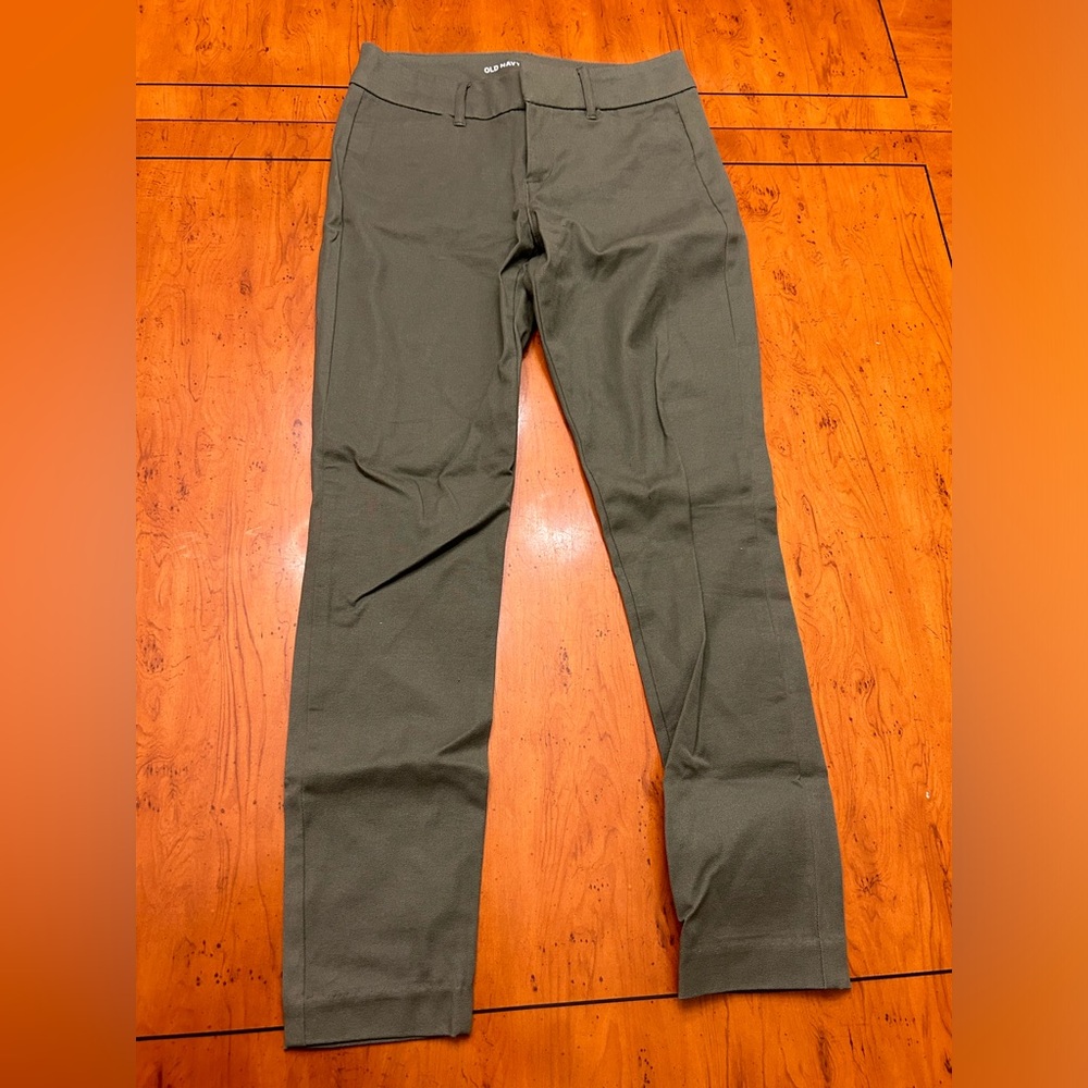 Old Navy Green Pixie Ankle Cropped Pants